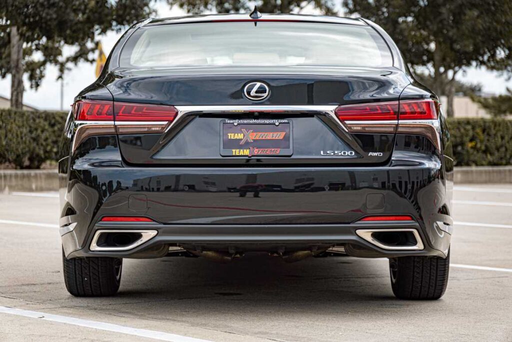 Lexus LS 500 back lights