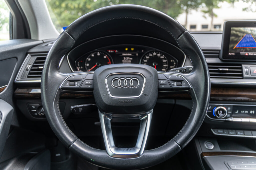 2019 Audi Q5 interior